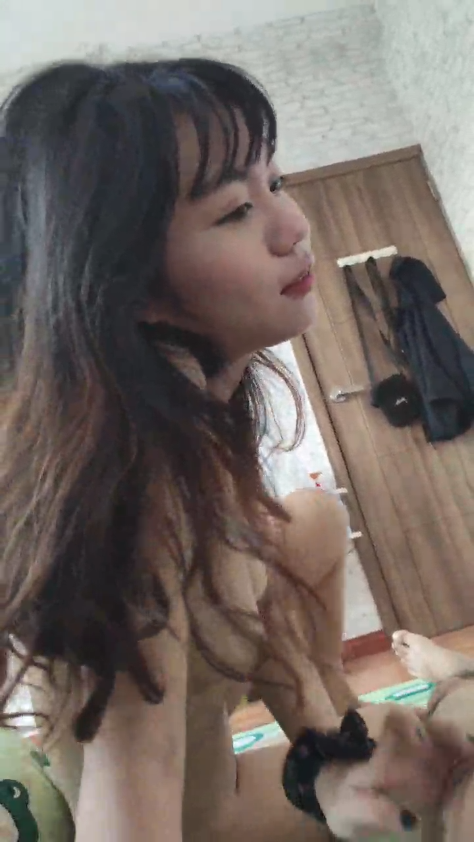Em ny lên nhún gậy thịt