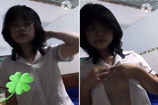 Nữ sinh khoe vú non dâm đãng